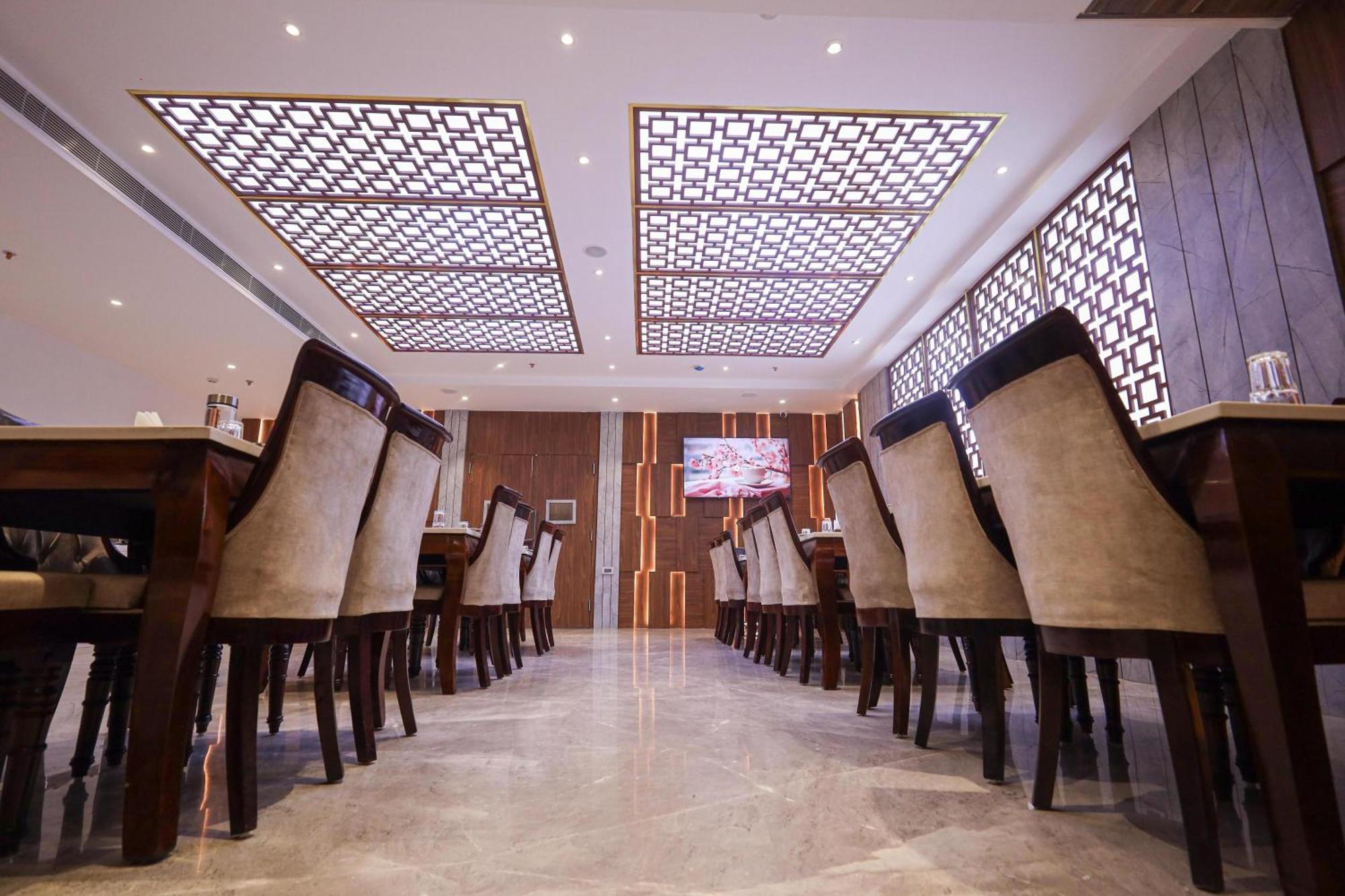 The Royal Legacy Hotell Lucknow Eksteriør bilde