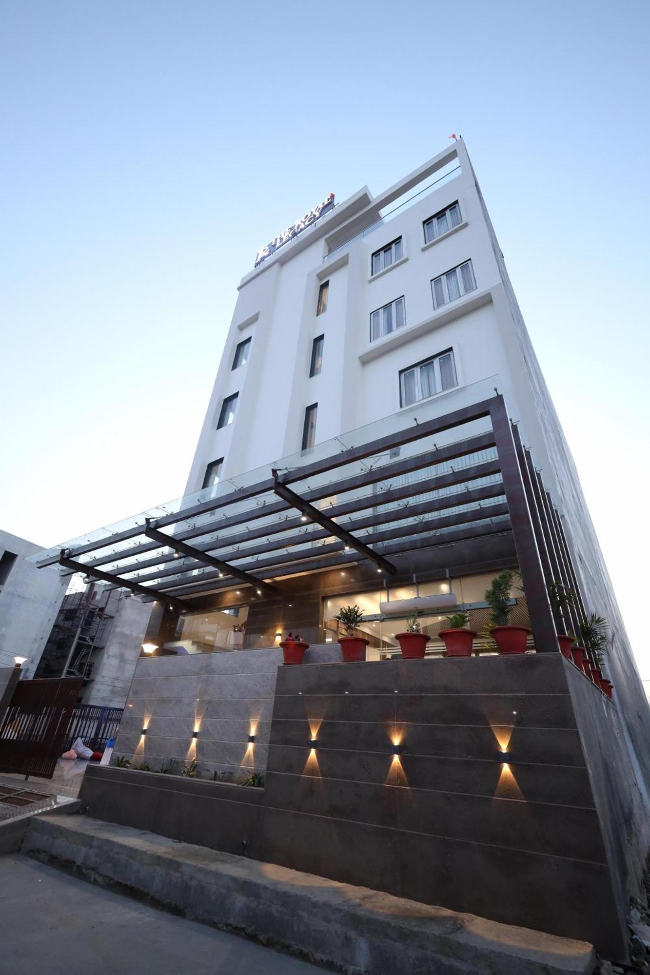 The Royal Legacy Hotell Lucknow Eksteriør bilde