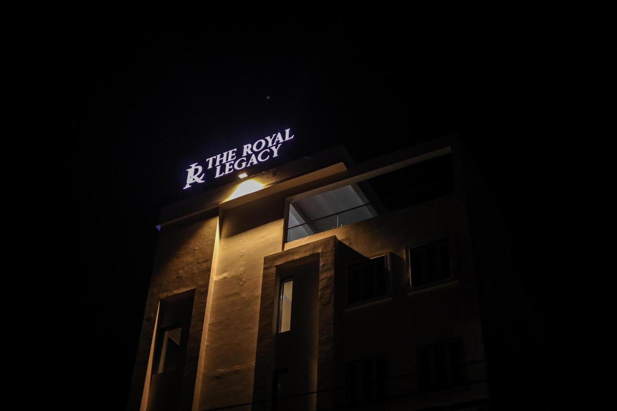The Royal Legacy Hotell Lucknow Eksteriør bilde