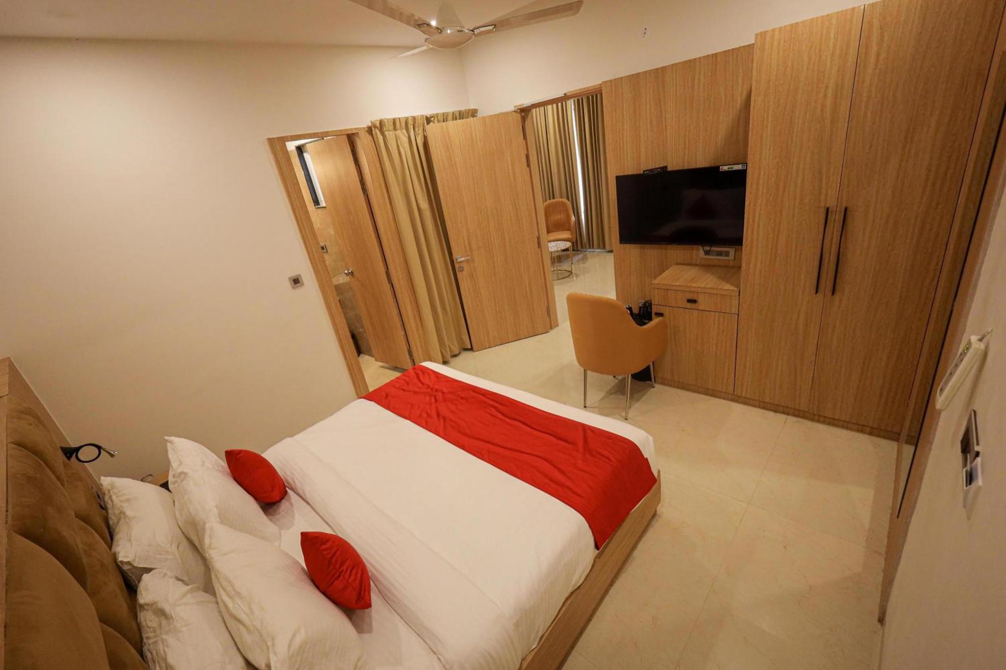 The Royal Legacy Hotell Lucknow Eksteriør bilde
